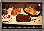 ... reichhaltiges Kuchenbuffet ...