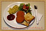 ... Gebackener Cammenbert mit gemischtem Salat und Toast ...
