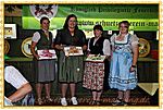 ... ein Geschenk der Jugend für Ihre tollen Trainerinnen ...