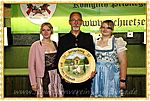 ... stolzer Vater mit seinen beiden Töchtern ...